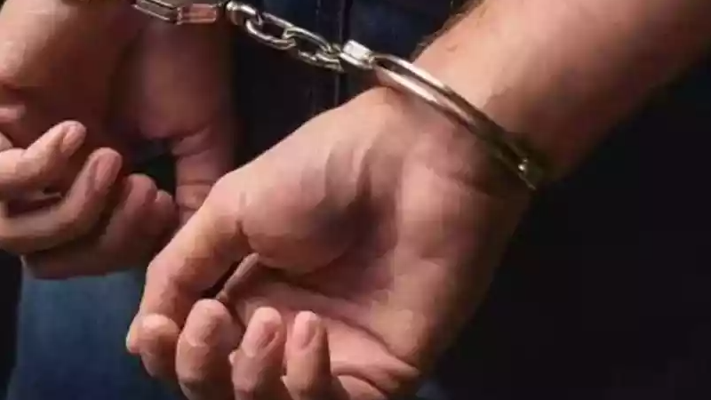 Homem manda vídeo se masturbando para menino de 14 anos e é preso