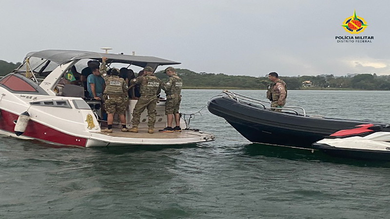 Foragida que integrava grupo especializado em futos em shoppings é presa pela PMDF durante festa em embarcação no Lago Paranoá