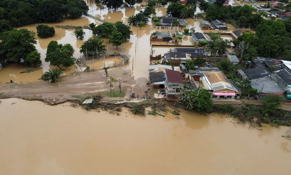 Cheia de rios no Acre deixa 19 das 22 cidades do estado em emergência