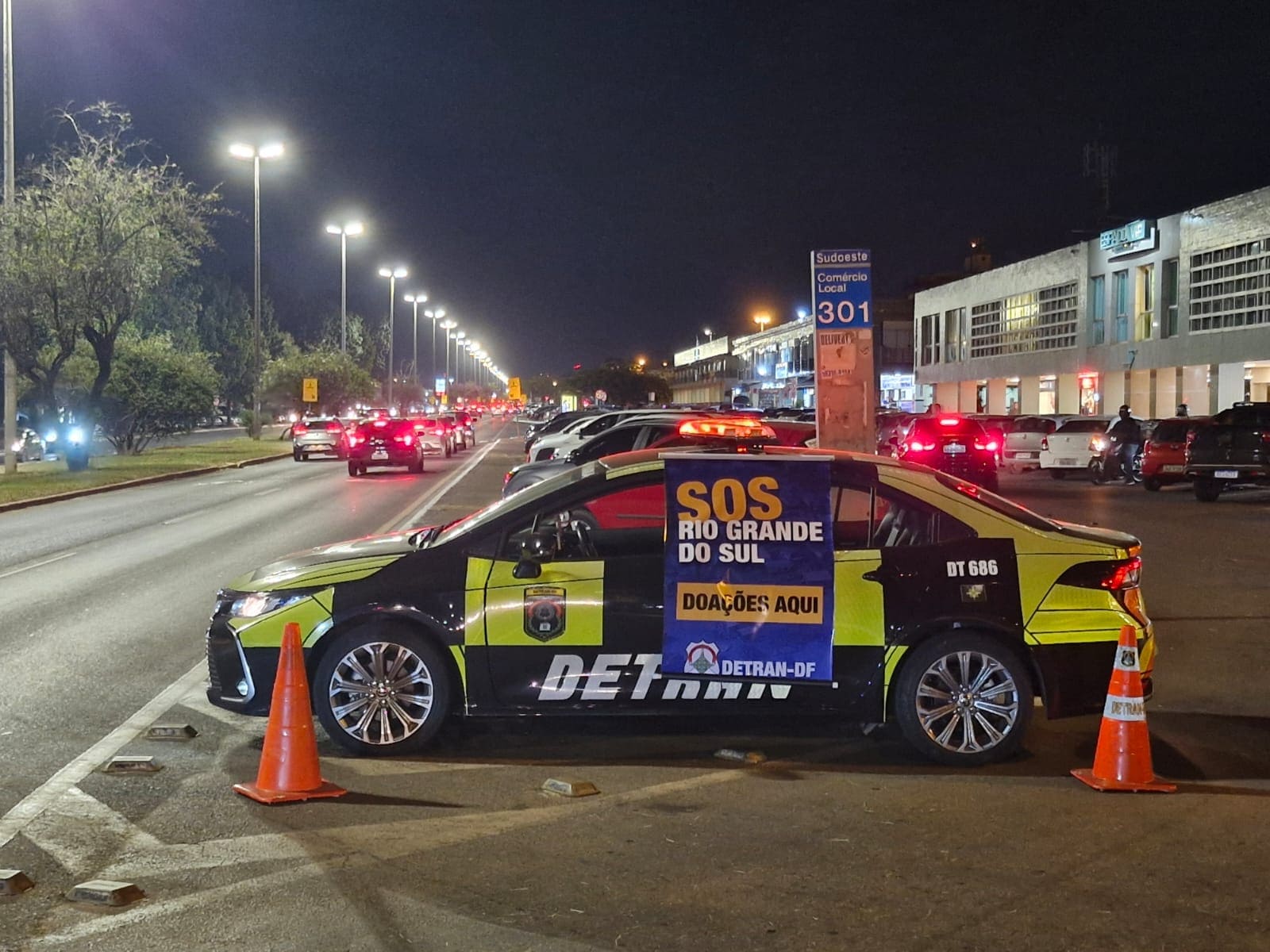 Viaturas e unidades do Detran-DF recebem doações para vítimas de enchentes