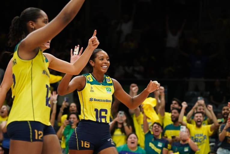 Vôlei feminino: Brasil vence Canadá na Liga das Nações