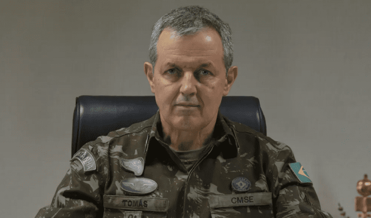 Comandante do Exército: “Erramos”, sobre tuíte de Villas Bôas de 2018 se metendo na Justiça