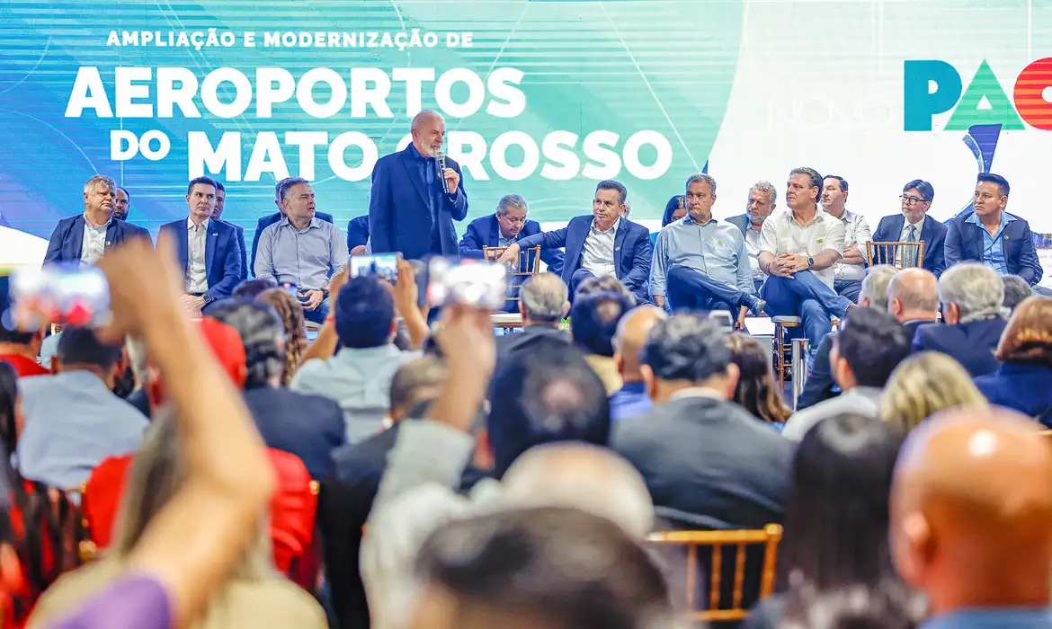 Lula entrega melhorias em aeroportos e casas populares em Mato Grosso