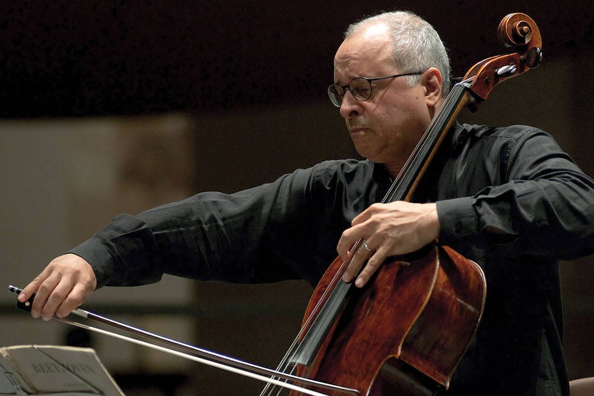 Morre Antonio Meneses, violoncelista brasileiro, aos 66 anos