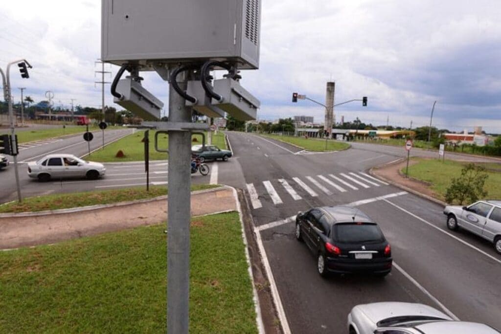 Comissão de Transporte aprova instalação de câmeras em todas as faixas de pedestres