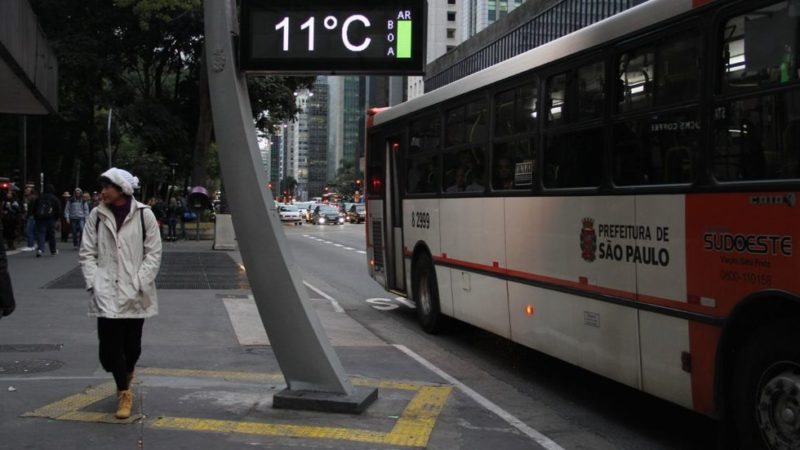 Fenômeno raro na Antártida deve trazer frio intenso ao Brasil