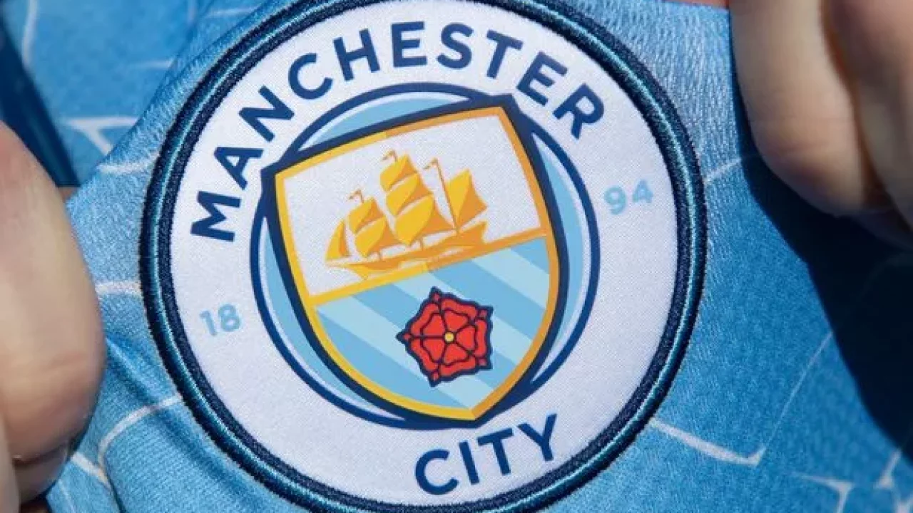 Manchester City é punido pela Premier League com multa de R$ 14,5 milhões por quebrar regra 22 vezes