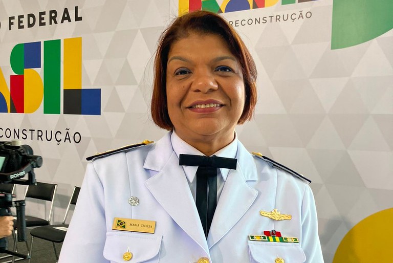 Primeira mulher negra oficial-general da Marinha, Maria Cecília Barbosa recebe o título de Cidadã Honorária de Brasília