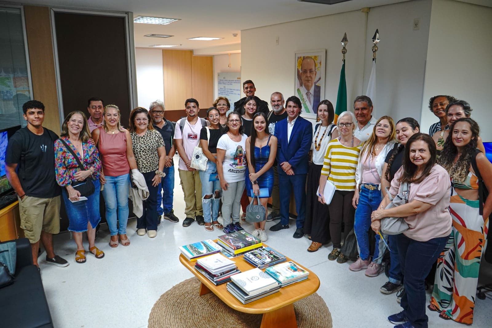 Primeira turma 60+ do Curso de Turismo da UnB é recebida pelo GDF