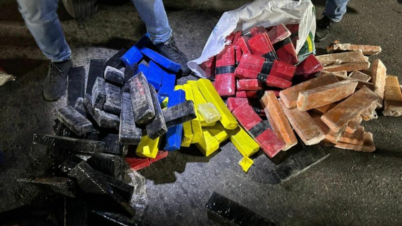 Polícia Civil prende homem transportando carregamento de droga oriunda de Minas Gerais