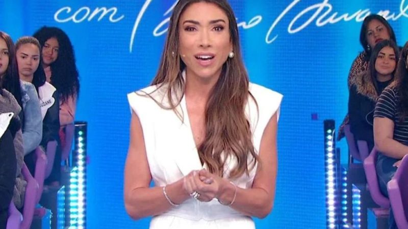 Patrícia Abravanel se emociona em seu primeiro programa após a partida de Silvio Santos