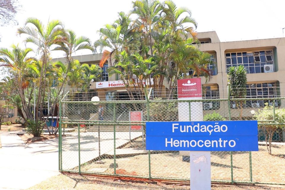 Hemocentro faz convocação urgente a doadores de tipos sanguíneos negativos com senha preferencial