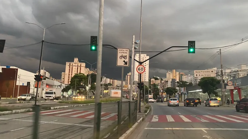 Chuva de até 100 mm pode atingir mais de 550 cidades de Minas; veja quais