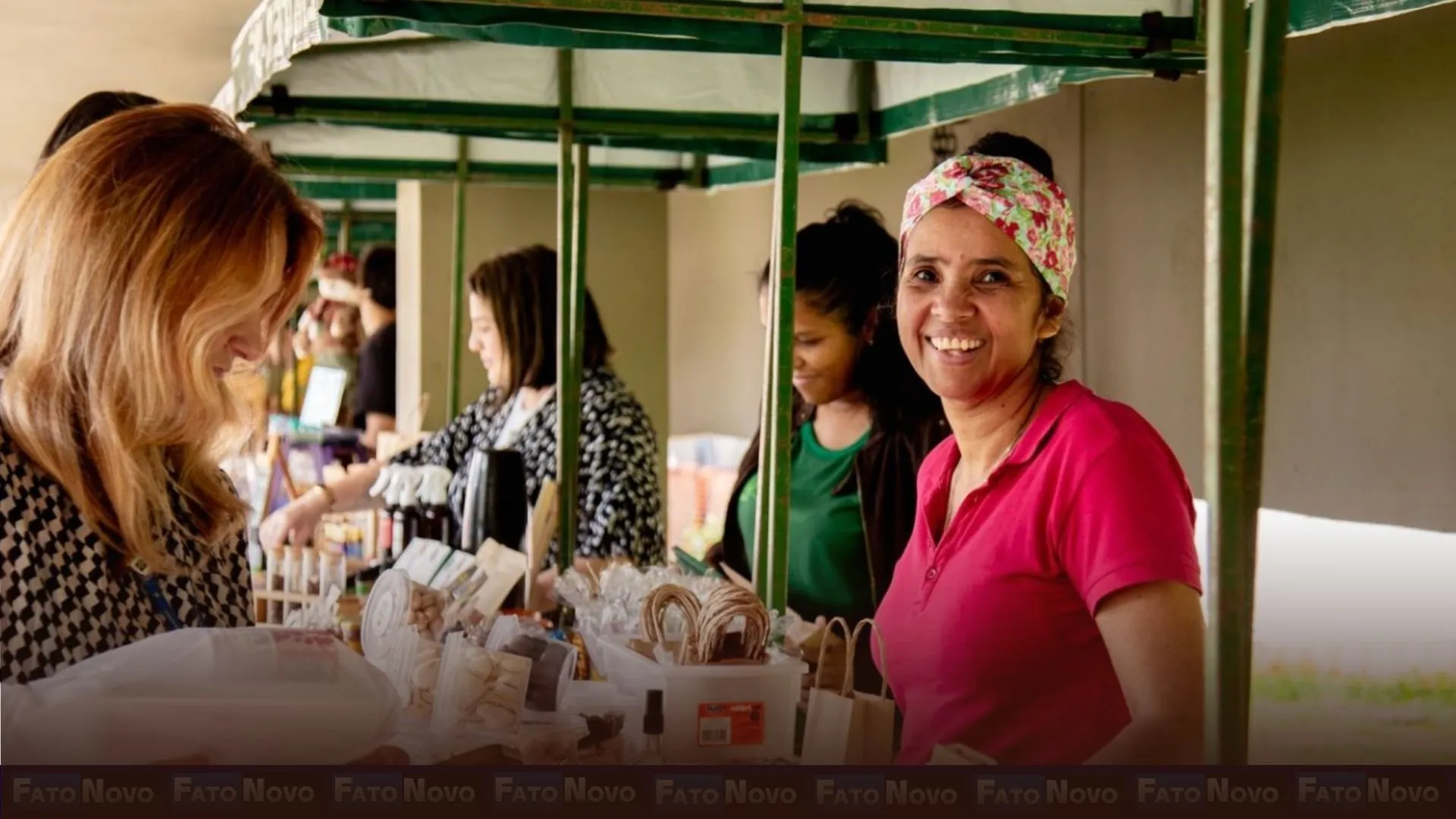 Primeira edição da Feira Rural no Palácio do Buriti atrai servidores na chegada ao trabalho