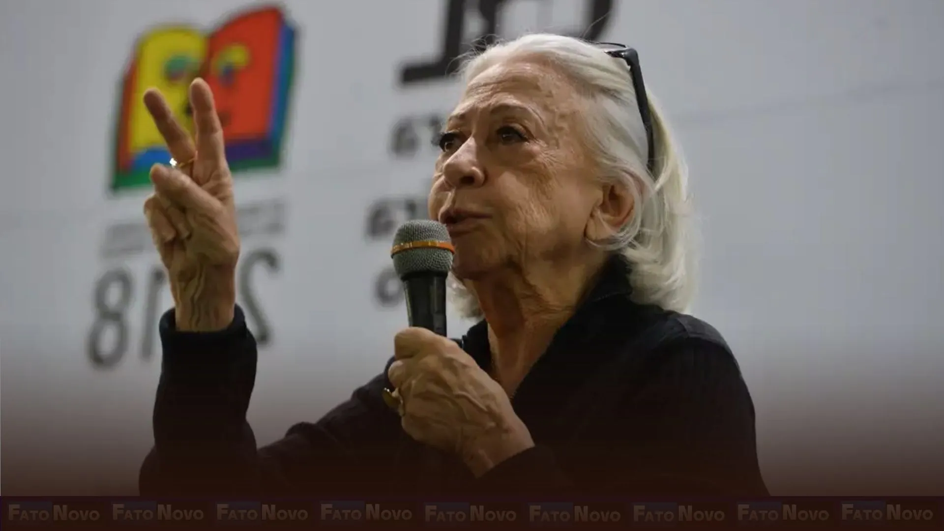 Guinness premia Fernanda Montenegro por recorde de público em leitura