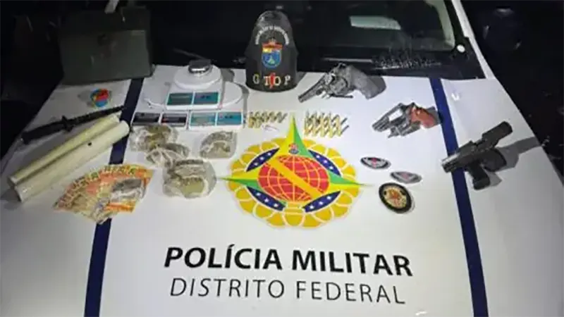 Homem com passagens por roubo é preso com armas e entorpecentes em Samambaia