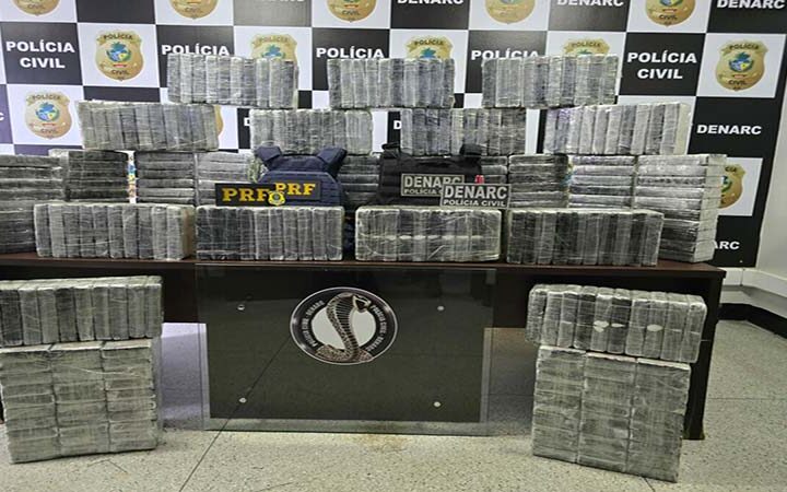 PCGO Operação apreende mais de 300 Kg de cocaína pura transportadas em carreta e prende dois investigados por tráfico